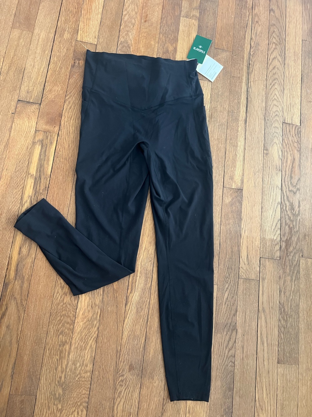Halara Black High-Waist Leggings no front seam